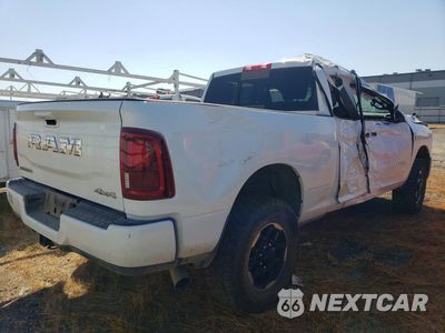 Trzecie zdjęcie samochodu z tyłu: 2026 RAM 2500 LARAMIE VIN:3C63R5FL1TG206369 - miniatura
