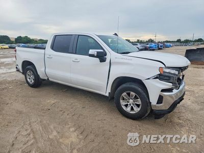 Czwarte zdjęcie samochodu z boku: 2020 CHEVROLET SILVERADO C1500 LT VIN:3GCPWCEK2LG303709 - miniatura