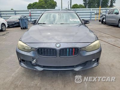 Piąte zdjęcie samochodu w środku: 2013 BMW 328 I VIN:WBA3A5C53DF601465 - miniatura
