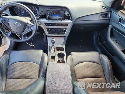 Zdjęcie 8 z 12 samochodu: 2015 HYUNDAI SONATA SPORT VIN:5NPE34AF2FH256062 - miniatura