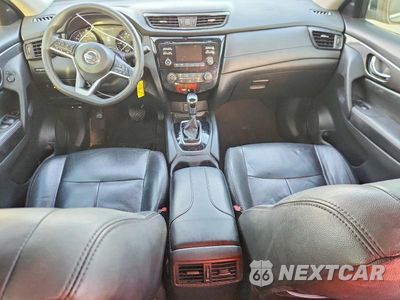 Zdjęcie 8 z 14 samochodu: 2017 NISSAN ROGUE S VIN:5N1AT2MT3HC843191 - miniatura