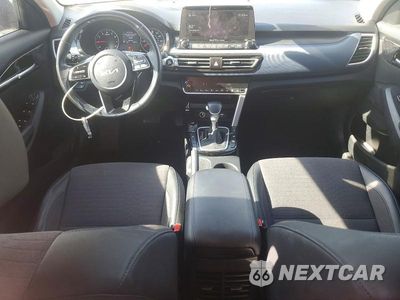 Zdjęcie 8 z 13 samochodu: 2022 KIA SELTOS NIGHTFALL VIN:KNDEUCA25N7244690 - miniatura