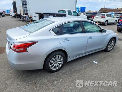 Trzecie zdjęcie samochodu z tyłu: 2015 NISSAN ALTIMA 2.5 S VIN:1N4AL3AP6FN327786 - miniatura