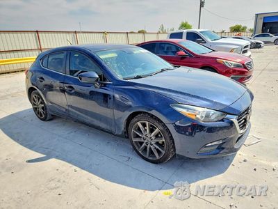 Czwarte zdjęcie samochodu z boku: 2018 MAZDA 3 TOURING VIN:3MZBN1L37JM272000 - miniatura
