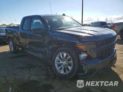 Czwarte zdjęcie samochodu z boku: 2021 CHEVROLET 1500 SILVERADO K1500 CUSTOM VIN:1GCRYBEK7MZ326448 - miniatura