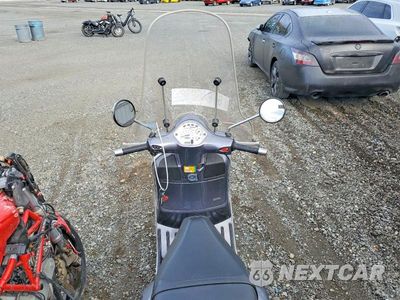Zdjęcie 6 z 9 samochodu: 2005 VESPA GRANTURISMO 200 VIN:ZAPM319K755002808 - miniatura