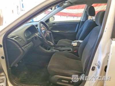 Zdjęcie 7 z 12 samochodu: 2002 TOYOTA CAMRY SE VIN:JTDBE32K820053705 - miniatura