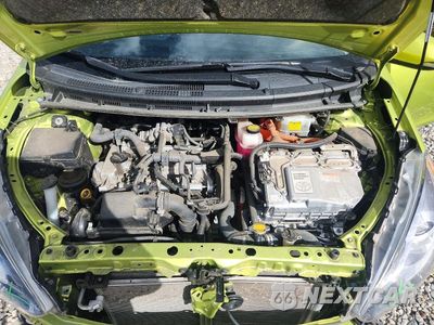Zdjęcie 11 z 13 samochodu: 2015 TOYOTA PRIUS C TWO VIN:JTDKDTB36F1096192 - miniatura