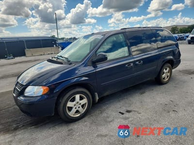 2007 DODGE GRAND CARAVAN SXT 2D4GP44L67R131913 - główne zdjęcie licytacji z USA - miniatura