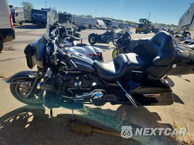 Trzecie zdjęcie samochodu z tyłu: 2017 HARLEY-DAVIDSON FLHTK ULTRA LIMITED VIN:1HD1KED14HB644291 - miniatura