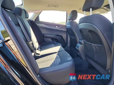 Zdjęcie 10 z 12 samochodu: 2026 KIA K5 LXS VIN:KNAG24J72T5443721 - miniatura