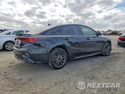 Trzecie zdjęcie samochodu z tyłu: 2024 KIA FORTE GT LINE VIN:3KPF54AD3RE796364 - miniatura