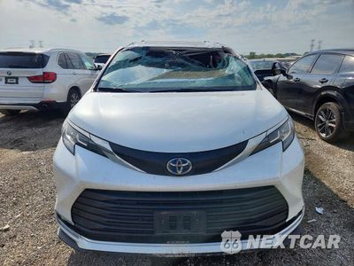 Piąte zdjęcie samochodu w środku: 2022 TOYOTA SIENNA XLE VIN:5TDJRKEC8NS097137 - miniatura