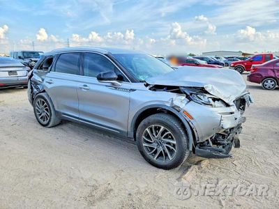 Czwarte zdjęcie samochodu z boku: 2022 LINCOLN CORSAIR VIN:5LMCJ1C92NUL01372 - miniatura