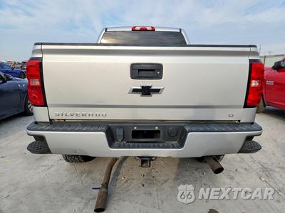 Zdjęcie 6 z 12 samochodu: 2017 CHEVROLET SILVERADO K1500 LT VIN:3GCUKREC0HG517891 - miniatura
