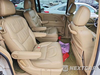 Zdjęcie 11 z 13 samochodu: 2006 HONDA ODYSSEY TOURING VIN:5FNRL38806B121163 - miniatura