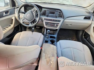 Zdjęcie 8 z 12 samochodu: 2017 HYUNDAI SONATA VIN:5NPE24AF1HH496337 - miniatura