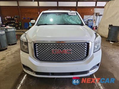 Piąte zdjęcie samochodu w środku: 2015 GMC YUKON DENALI VIN:1GKS2JKJ4FR639327 - miniatura