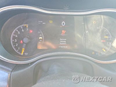 Zdjęcie 9 z 13 samochodu: 2018 JEEP GRAND CHEROKEE LAREDO VIN:1C4RJFAG7JC303716 - miniatura