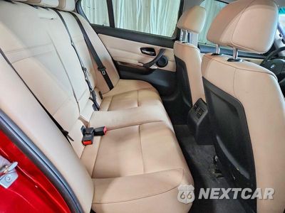 Zdjęcie 10 z 12 samochodu: 2011 BMW 335 XI VIN:WBAPL5C57BA742528 - miniatura