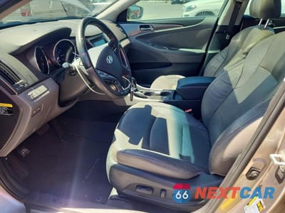 Zdjęcie 7 z 12 samochodu: 2012 HYUNDAI SONATA HYBRID VIN:KMHEC4A46CA061398 - miniatura