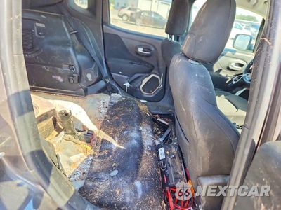 Zdjęcie 10 z 12 samochodu: 2017 JEEP RENEGADE LATITUDE VIN:ZACCJABB0HPF57124 - miniatura