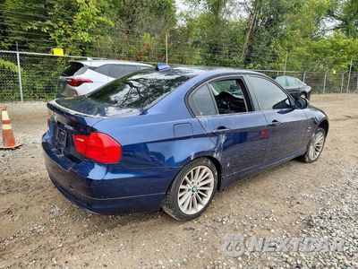 Trzecie zdjęcie samochodu z tyłu: 2011 BMW 328 XI VIN:WBAPK7C50BA818752 - miniatura