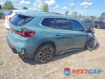 Trzecie zdjęcie samochodu z tyłu: 2025 BMW X1 XDRIVE28I VIN:WBX73EF00S5052201 - miniatura
