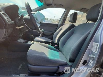 Zdjęcie 7 z 13 samochodu: 2001 HONDA CIVIC LX VIN:2HGES16511H504418 - miniatura