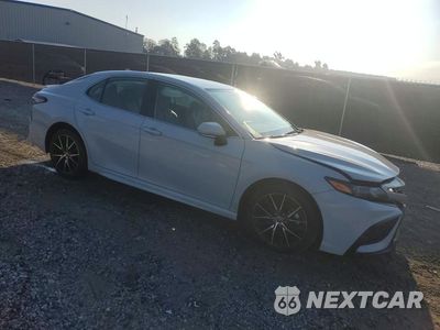 Czwarte zdjęcie samochodu z boku: 2022 TOYOTA CAMRY SE VIN:4T1G11AK6NU064914 - miniatura