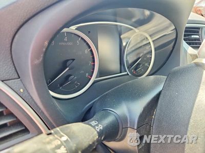Zdjęcie 9 z 12 samochodu: 2019 NISSAN SENTRA SV VIN:3N1AB7AP6KY430419 - miniatura