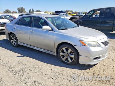 Czwarte zdjęcie samochodu z boku: 2007 TOYOTA CAMRY SE VIN:4T1BE46K57U708527 - miniatura