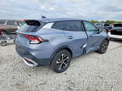 Trzecie zdjęcie samochodu z tyłu: 2025 KIA SPORTAGE EX VIN:5XYK3CDFXSG311352 - miniatura
