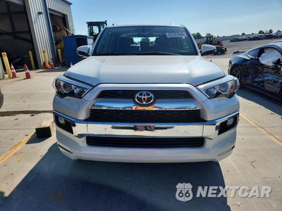 Piąte zdjęcie samochodu w środku: 2019 TOYOTA 4RUNNER LIMITED VIN:JTEBU5JRXK5656828 - miniatura
