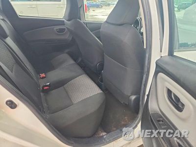 Zdjęcie 10 z 13 samochodu: 2017 TOYOTA YARIS 5-DOOR L FLEET VIN:VNKKTUD32HA073637 - miniatura