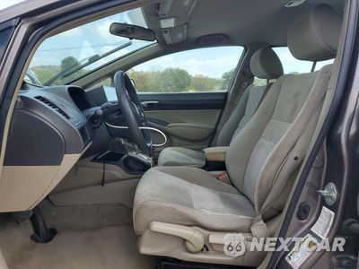 Zdjęcie 7 z 12 samochodu: 2010 HONDA CIVIC LX VIN:19XFA1F53AE013141 - miniatura