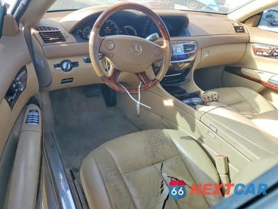 Zdjęcie 8 z 12 samochodu: 2008 MERCEDES-BENZ CL 550 VIN:WDDEJ71X28A017529 - miniatura