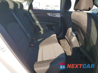 Zdjęcie 10 z 13 samochodu: 2023 KIA FORTE LXS VIN:3KPF24AD0PE600208 - miniatura