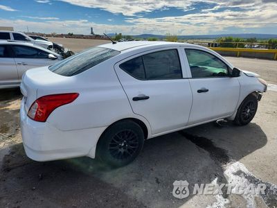 Trzecie zdjęcie samochodu z tyłu: 2017 NISSAN VERSA 1.6 S VIN:3N1CN7AP5HL896767 - miniatura