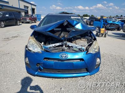 Piąte zdjęcie samochodu w środku: 2013 TOYOTA PRIUS C ONE VIN:JTDKDTB32D1543551 - miniatura