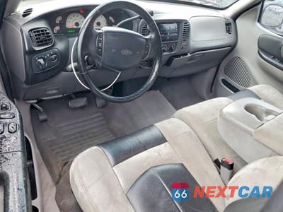Zdjęcie 8 z 12 samochodu: 2000 FORD F150 SVT LIGHTNING VIN:2FTZF0738YCA82702 - miniatura