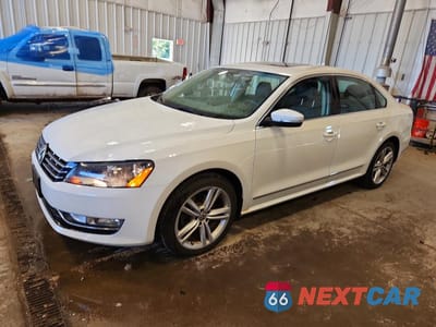 2015 VOLKSWAGEN PASSAT SE 1VWBV7A30FC042877 - główne zdjęcie licytacji z USA - miniatura