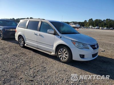 Czwarte zdjęcie samochodu z boku: 2012 VOLKSWAGEN ROUTAN SE VIN:2C4RVABG0CR135983 - miniatura