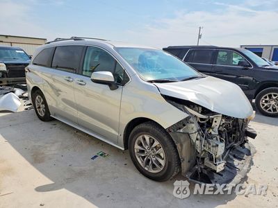 Czwarte zdjęcie samochodu z boku: 2024 TOYOTA SIENNA LE VIN:5TDKSKFC0RS125770 - miniatura