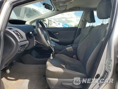Zdjęcie 7 z 12 samochodu: 2014 TOYOTA PRIUS TWO VIN:JTDKN3DU3E0362050 - miniatura