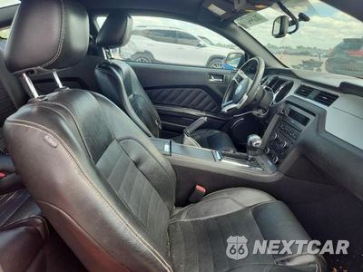 Zdjęcie 10 z 12 samochodu: 2010 FORD MUSTANG VIN:1ZVBP8AN1A5128438 - miniatura