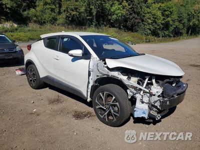 Czwarte zdjęcie samochodu z boku: 2018 TOYOTA C-HR XLE PREMIUM VIN:NMTKHMBX7JR012257 - miniatura