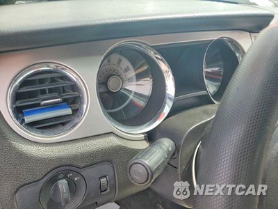 Zdjęcie 9 z 12 samochodu: 2010 FORD MUSTANG VIN:1ZVBP8EN9A5171709 - miniatura
