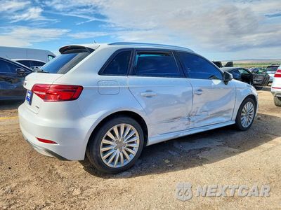 Trzecie zdjęcie samochodu z tyłu: 2018 AUDI A3 E-TRON PREMIUM VIN:WAUUPBFF5JA078965 - miniatura