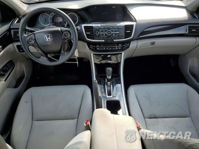 Zdjęcie 8 z 12 samochodu: 2016 HONDA ACCORD VIN:1HGCR2F36GA088123 - miniatura